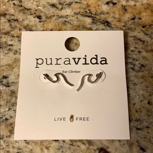 NWT Pura Vida wave earrings